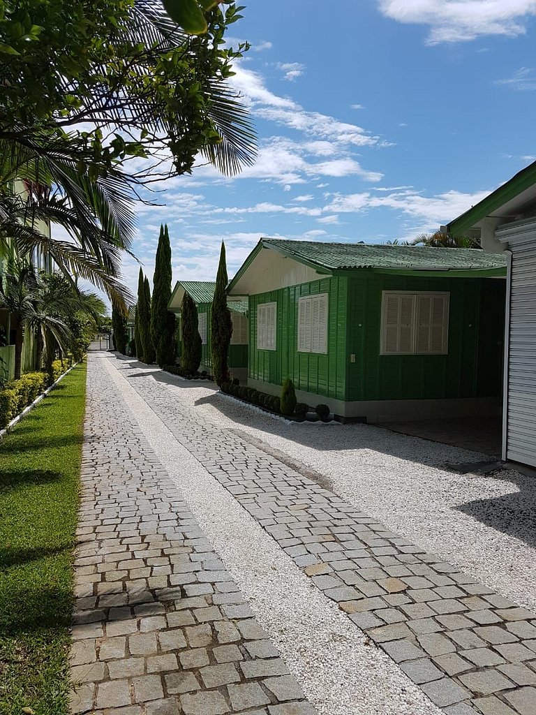 Casa 01- Recanto Silveira a 150 metros da Praia