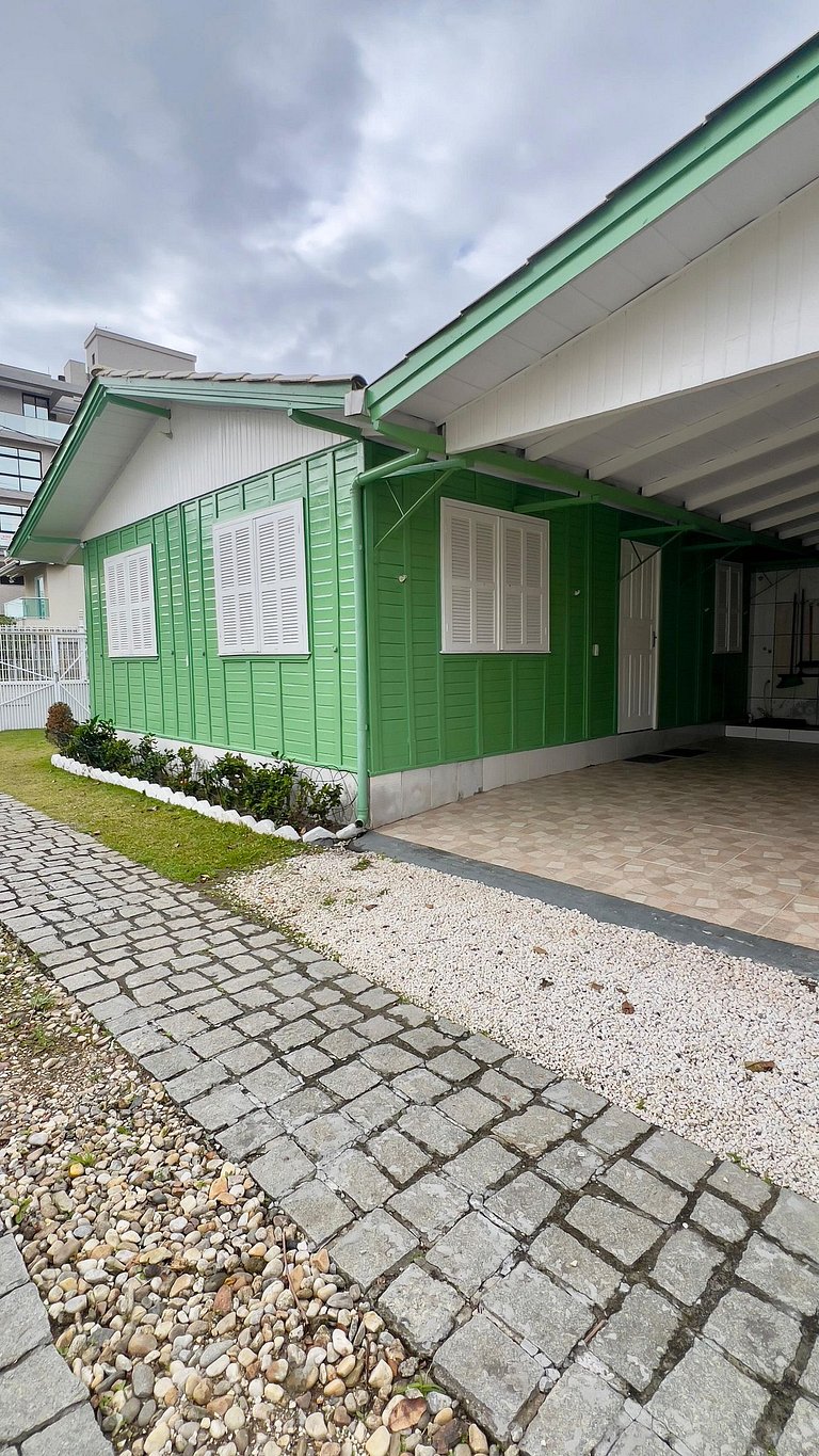 Casa 01- Recanto Silveira a 150 metros da Praia